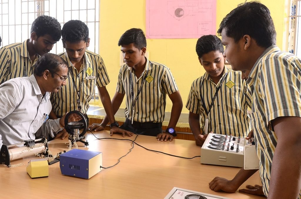 Inside APS Academy: Where Innovation Meets Dedicated Learning